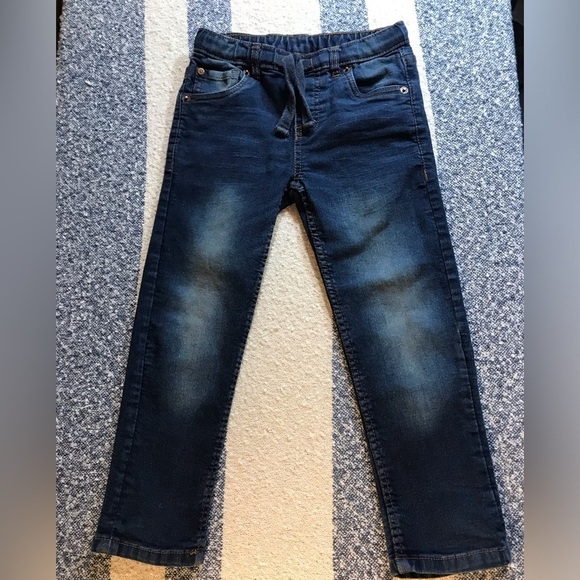 Lucky Brand Other - Lucky Brand Kids Blue Jeans Size 5 Pull up straight leg Jeans